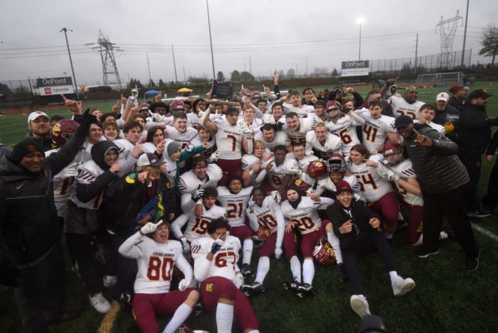 Central-Catholic.Tualatin.6A-football-final.Taylor-Balkom.78